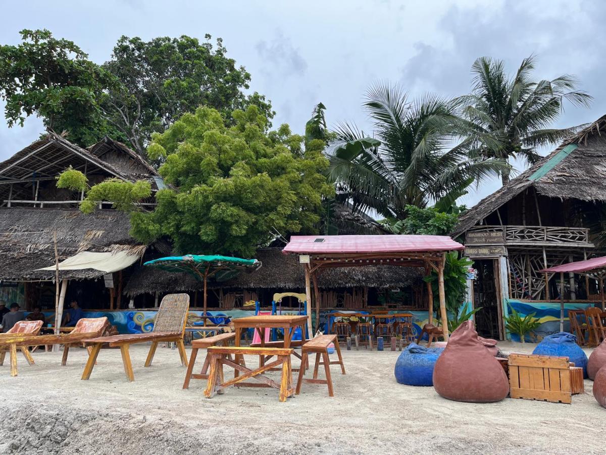 Bamboo Nest Beachfront Puerto Princesa Exterior photo