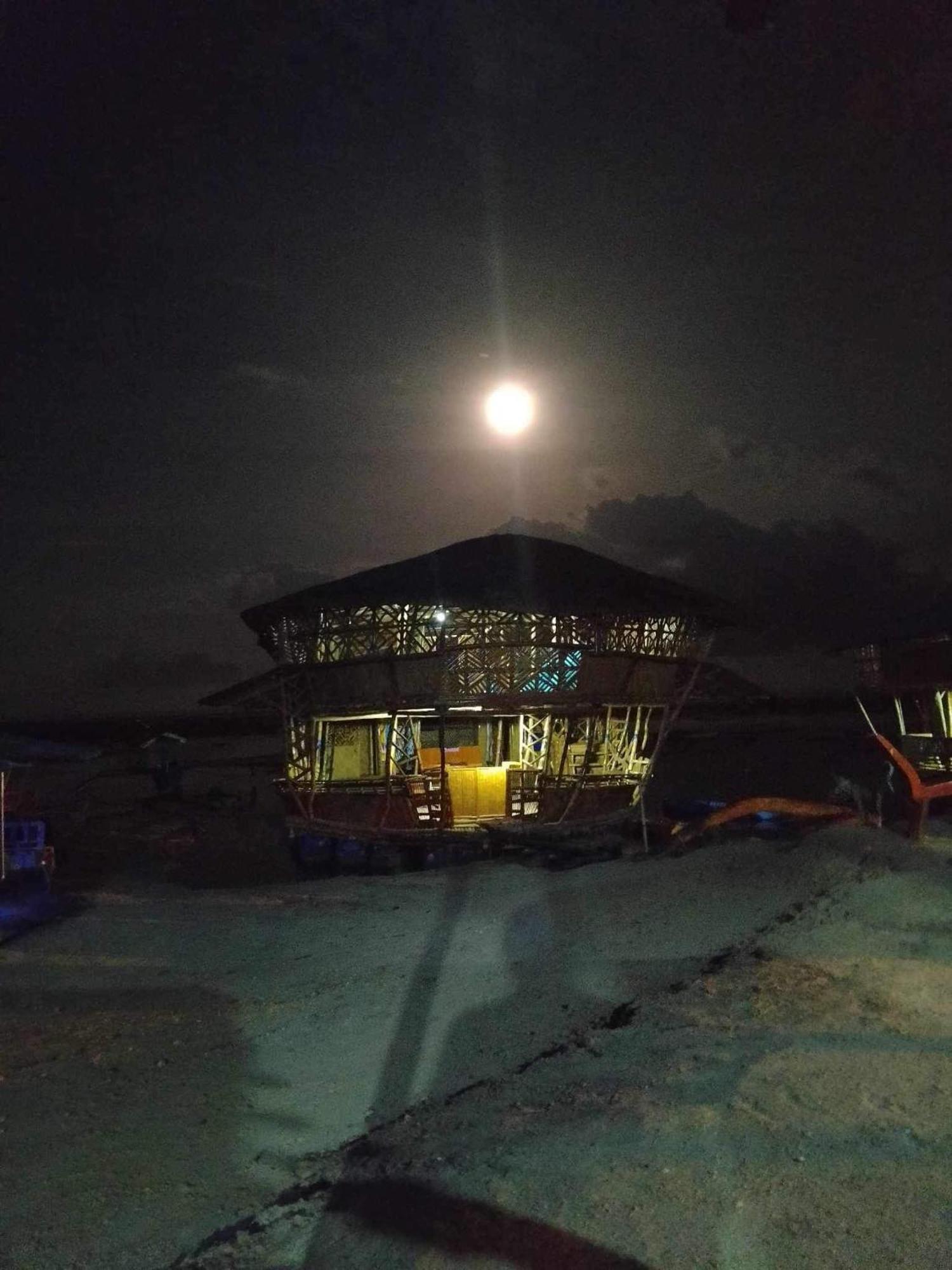 Bamboo Nest Beachfront Puerto Princesa Exterior photo