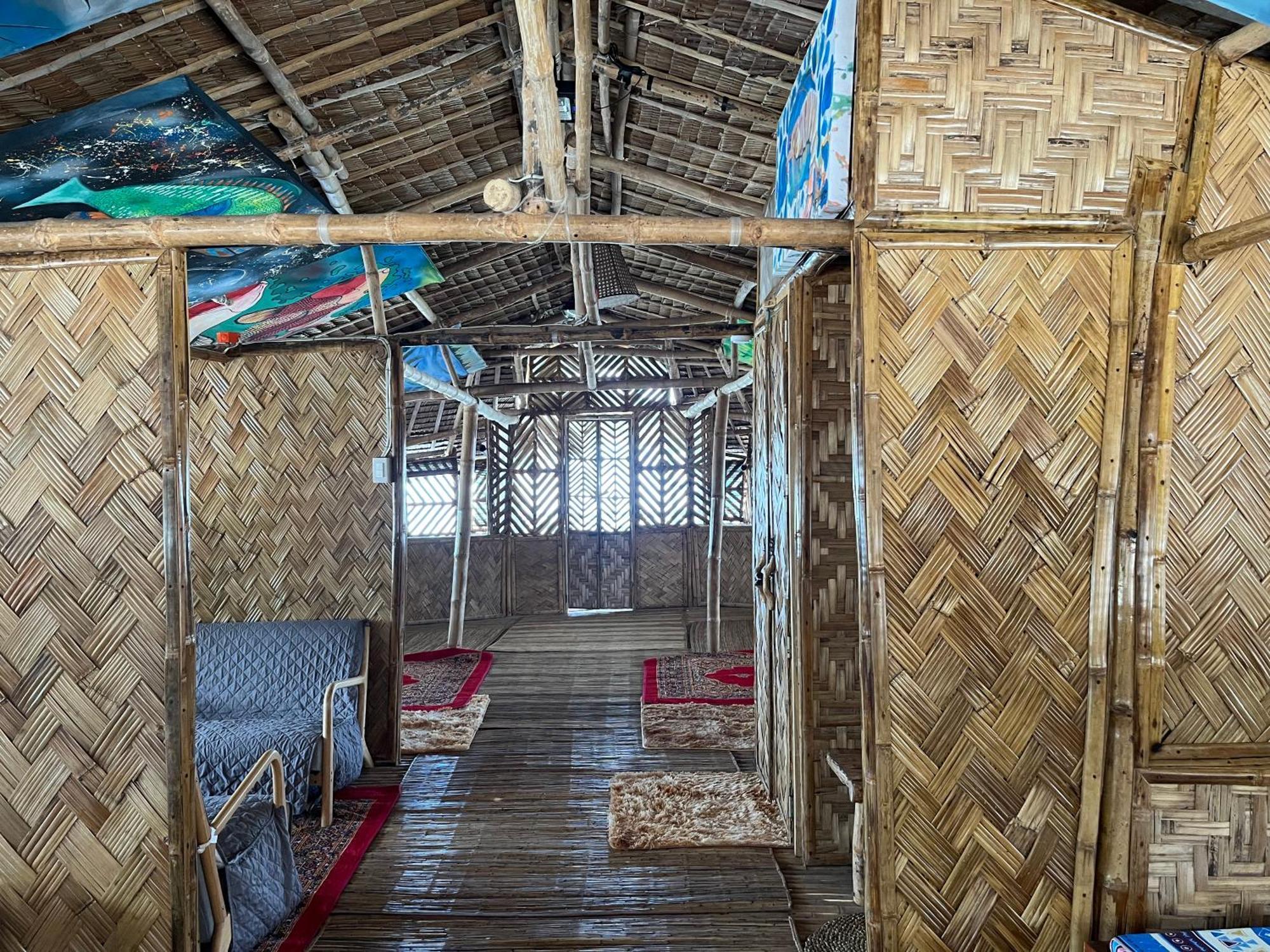 Bamboo Nest Beachfront Puerto Princesa Exterior photo