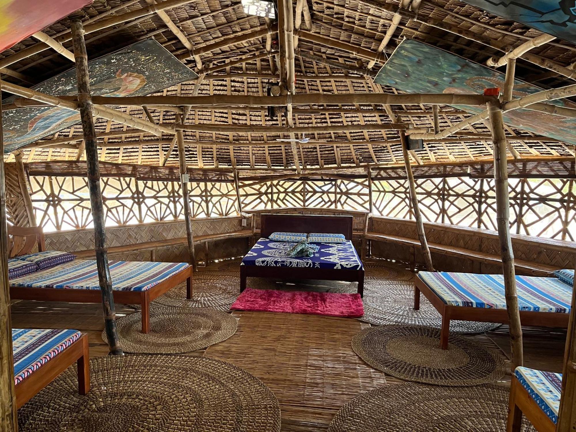 Bamboo Nest Beachfront Puerto Princesa Exterior photo
