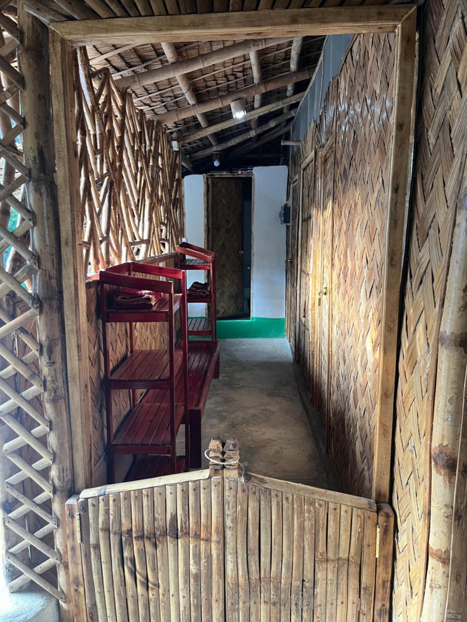 Bamboo Nest Beachfront Puerto Princesa Exterior photo