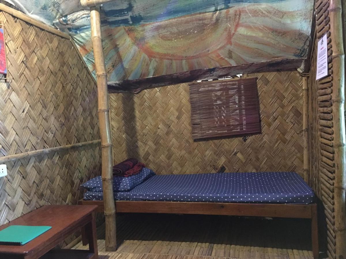 Bamboo Nest Beachfront Puerto Princesa Exterior photo