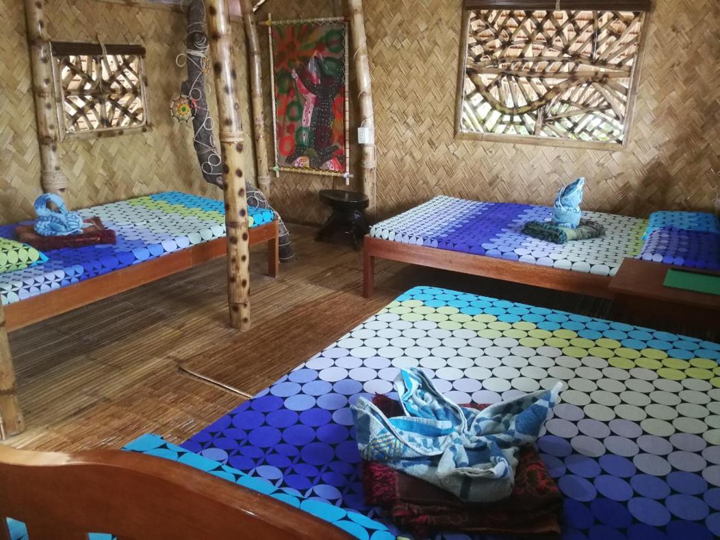 Bamboo Nest Beachfront Puerto Princesa Exterior photo