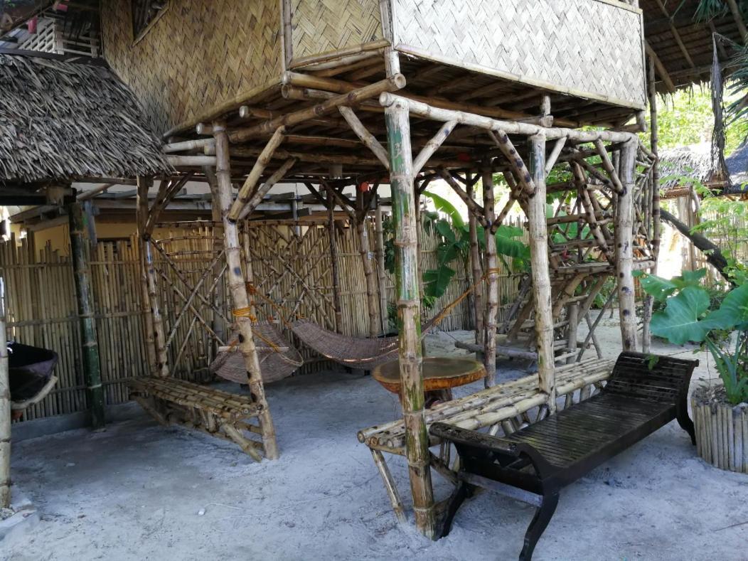 Bamboo Nest Beachfront Puerto Princesa Exterior photo